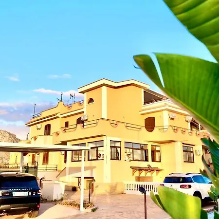 Ferienhaus Oltremare N37 Casa Fronte Mare Con Giardino Bagheria
