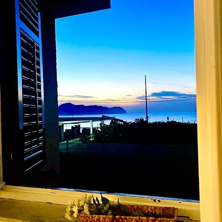 Oltremare N37 Casa Fronte Mare Con Giardino Ferienhaus
