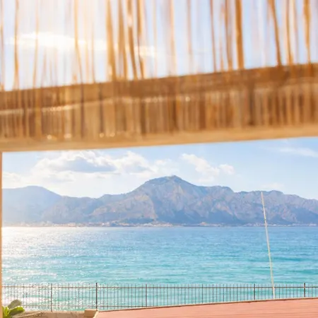 Semesterbostad Oltremare N37 Benessere Invernale Con Vista Mare